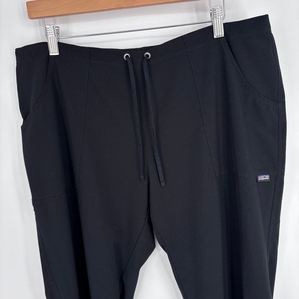 Patagonia All Out Capri Pants Womens 12 Black‎ Stretch Hiking Travel Cropped